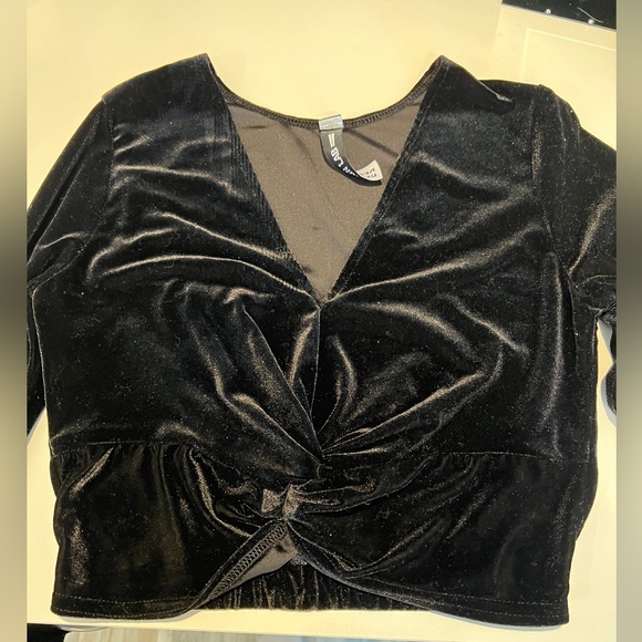 Velvet top by Design Lab - Picture 4 of 8